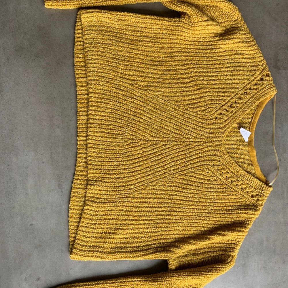 ME to WE Brand/ PacSun new sweater never worn